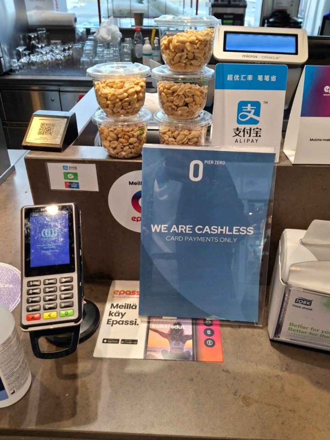 Cash counter