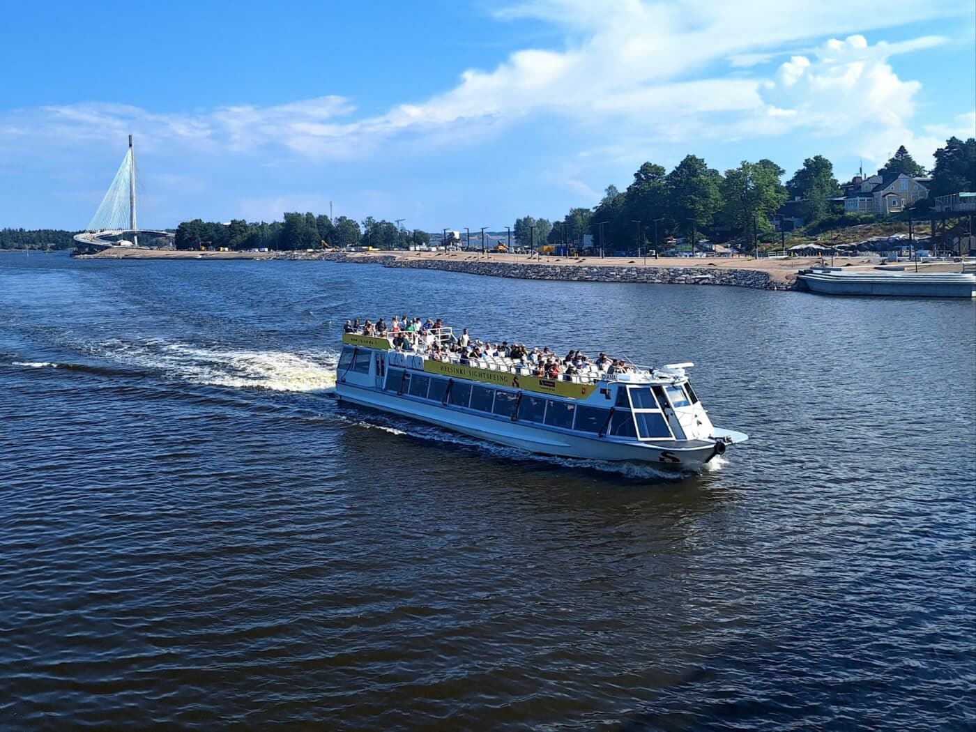 A sightseeing cruise in Helsinki
